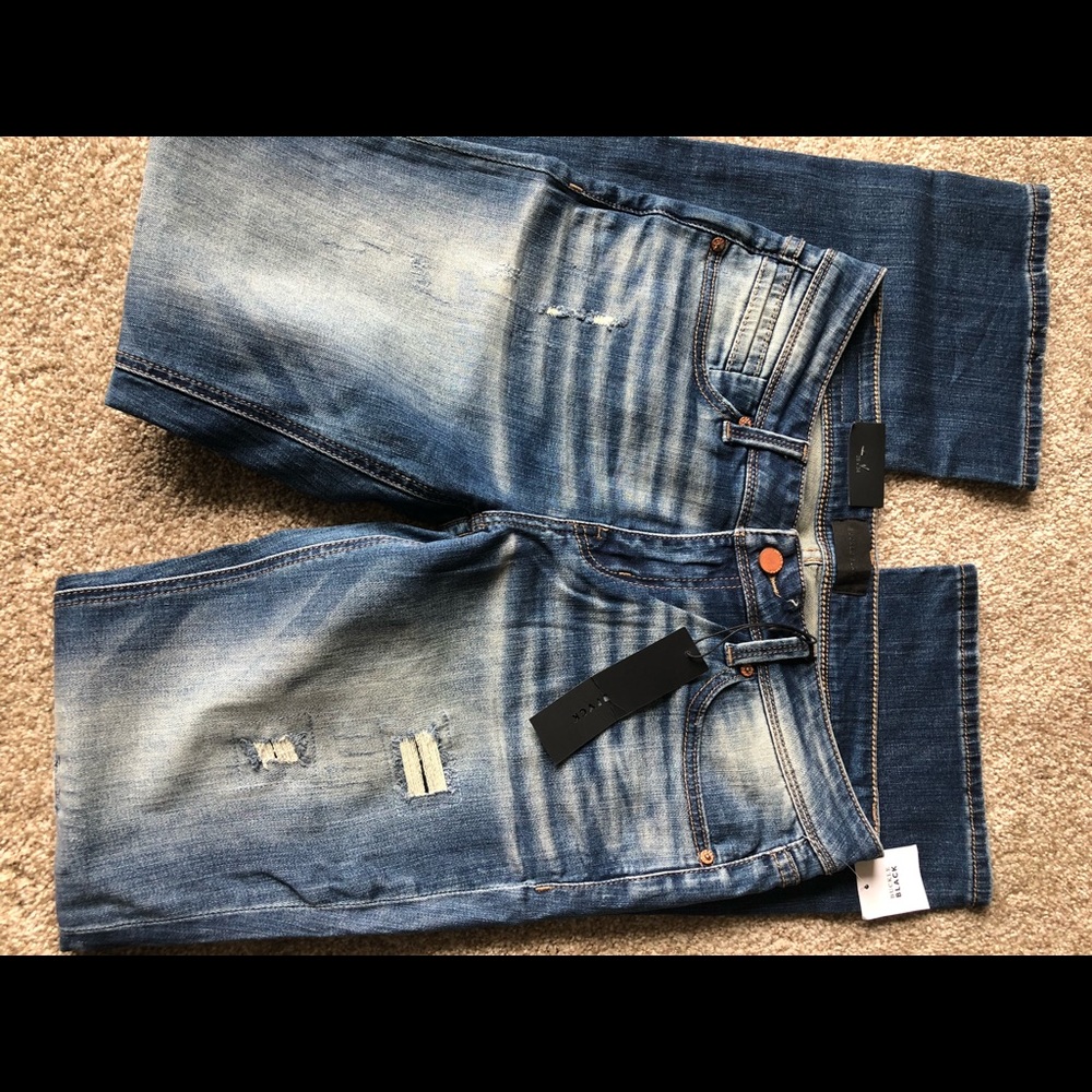 Buckle Black Jeans, Size 28 x 34